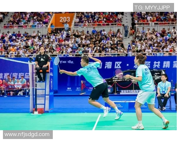 成都羽毛球队反击打法深度分析与战术解析 成都羽毛球队反击打法深度分析与战术解析